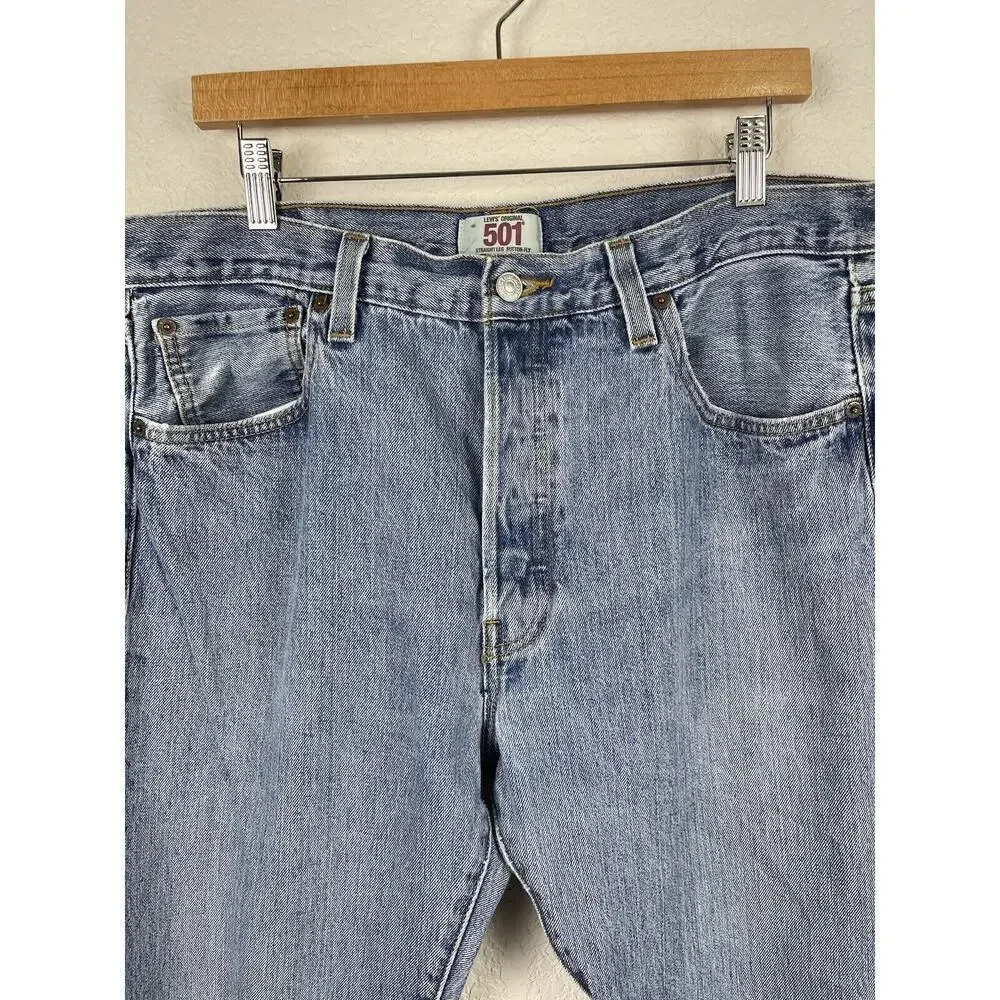 Vintage Levi's 501‎ Button Fly Mens Jeans Size 36x32 Medium Wash Made In Haiti